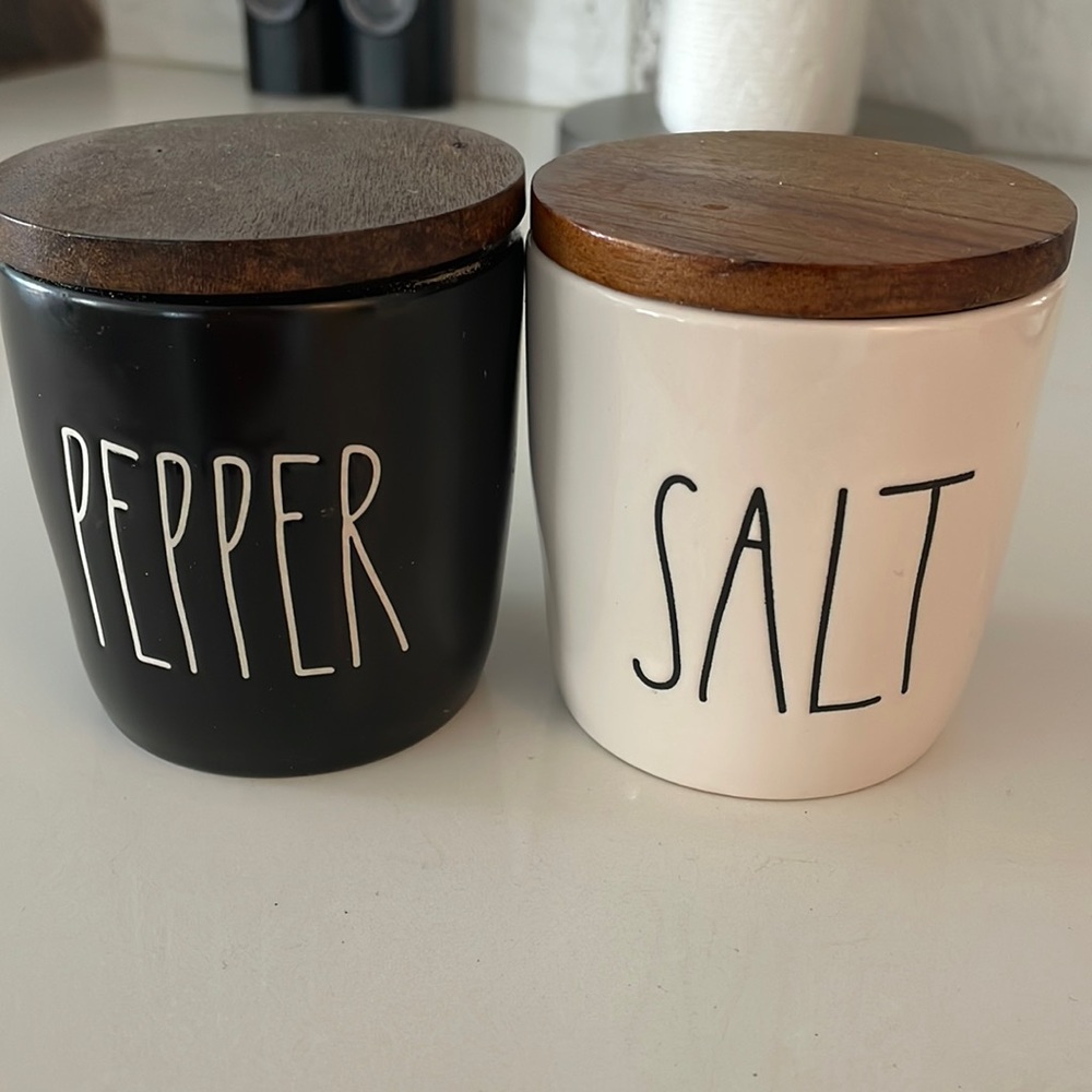 Rae, Dunn, salt and pepper canisters